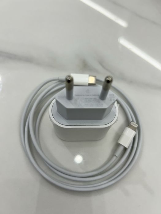 Зарядка для айфона  оригинал