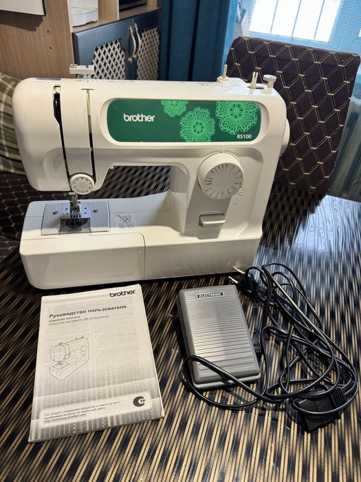 Продам швейную машинку