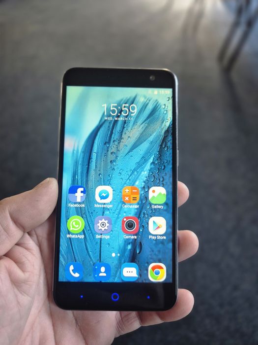 Telefon Zte Blade v7 ca nou