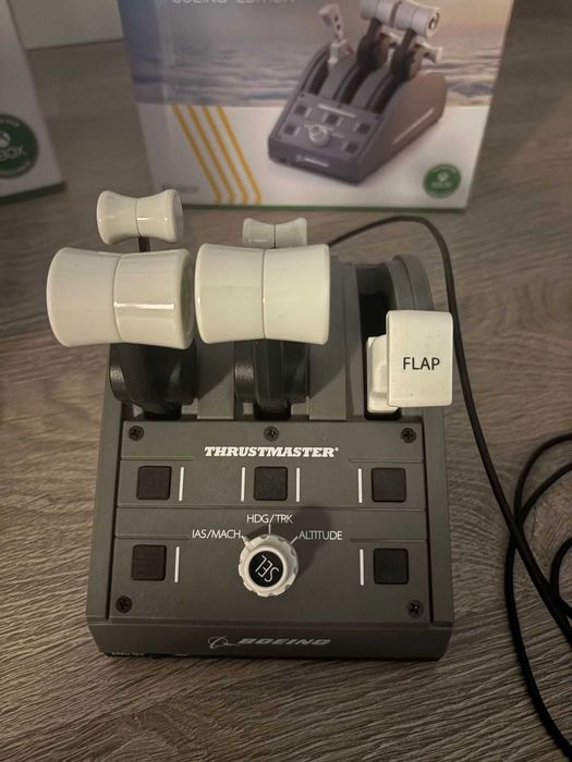 Thrustmaster Boeing Yoke + Throttle