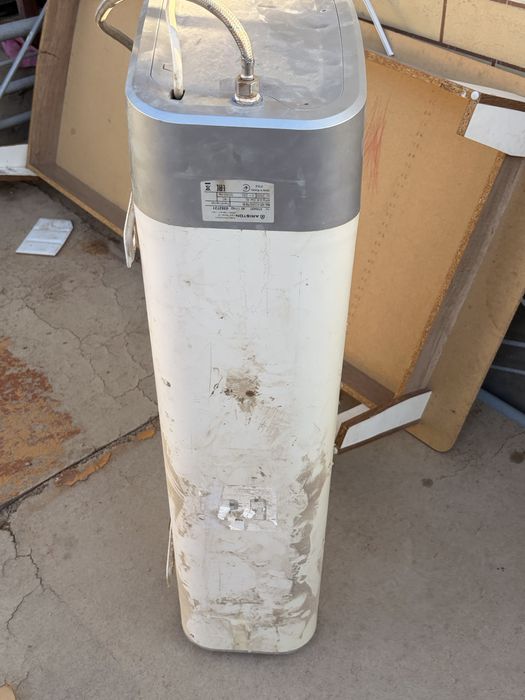 Продам Ariston Velis Evo