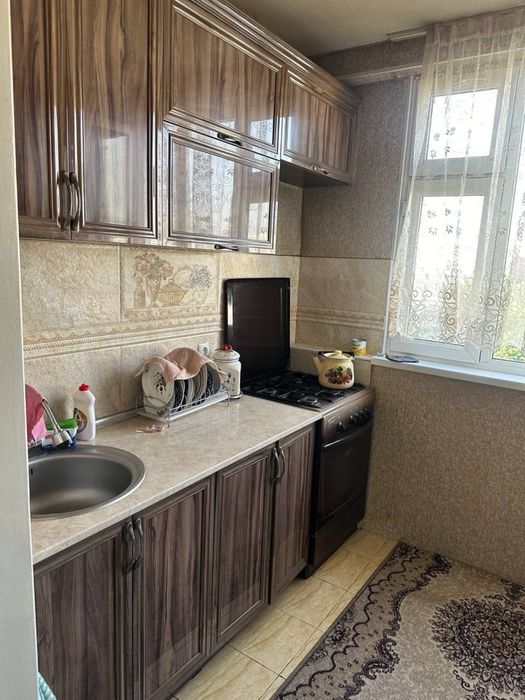 Продается 5-комнатная квартира, ориентир Госпитальный рынок