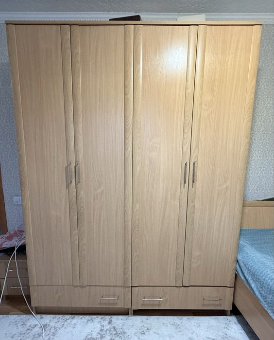 Спальный гарнитур