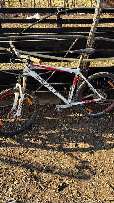 Vand biciclete noi