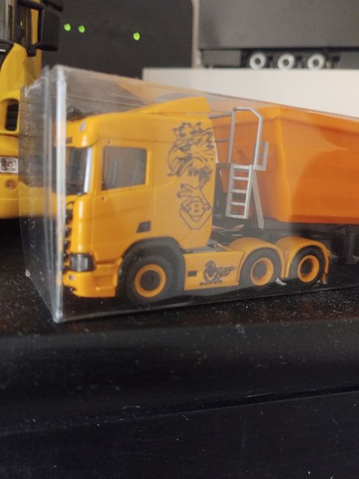 Камион Скания мащаб 1: 87