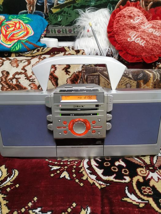 Radio caset SONY auto revers-Cd-D55
