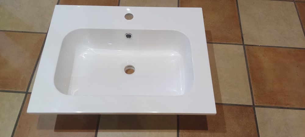 Мивка за баня за шкаф