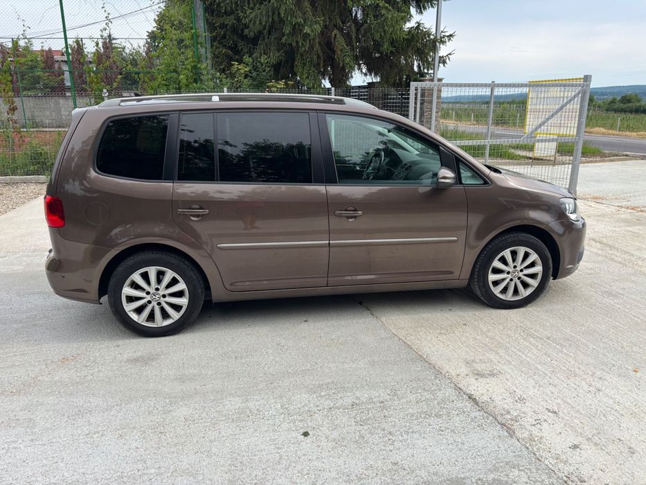 VOLKSWAGEN Touran 2011 — imagine 5