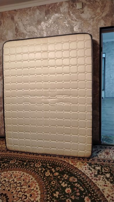 Кровать двухспальняя