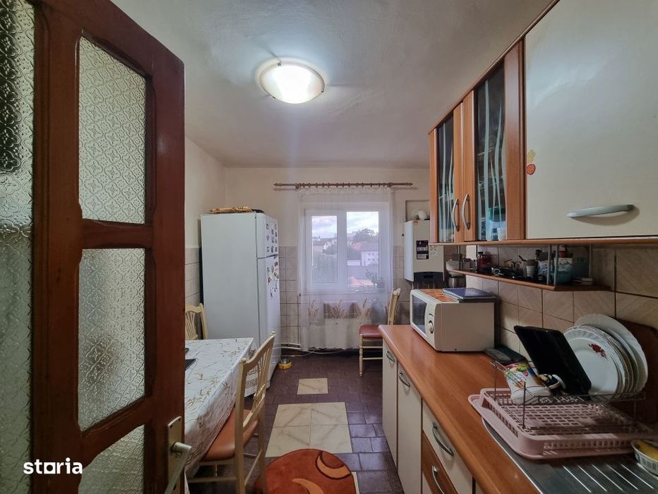 Apartament 3 camere Neagoe Voda sau schimb cu 2 camere + diferenta