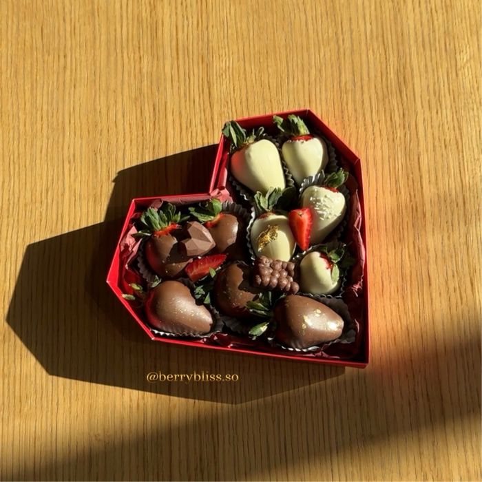 Клубника в шоколаде подарок сыйлық