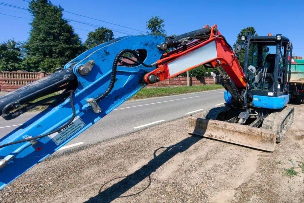 Excavator / dumper de 6 tone de închiriat