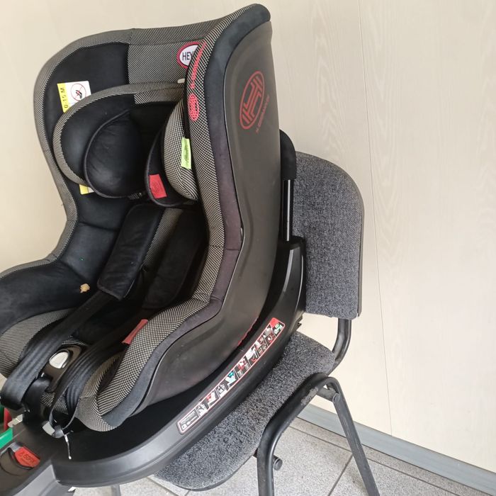 Детское автокресло Heyner MultiFix Twist 0/1 (до 18 кг) черный