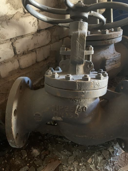 Вентиль стальной