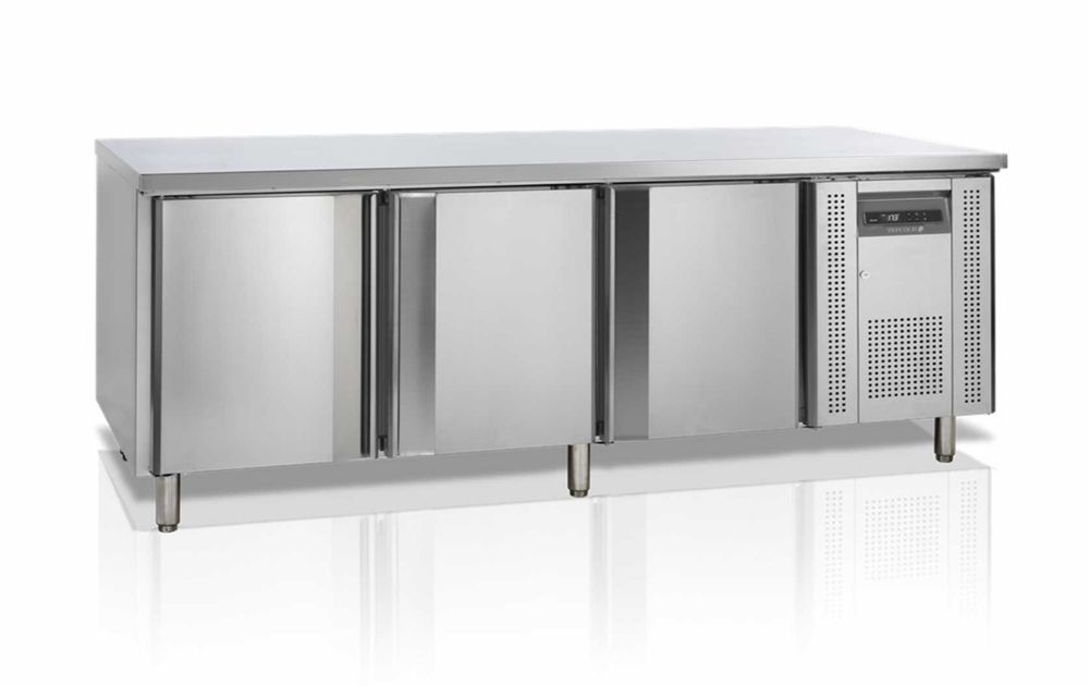 Masa Rece Profesional cu 3 usi/ Inox/ FS136MR/ 179x70x98cm/ NOU
