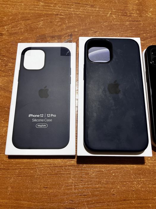 Продам чехол на айфон 12 оригинал