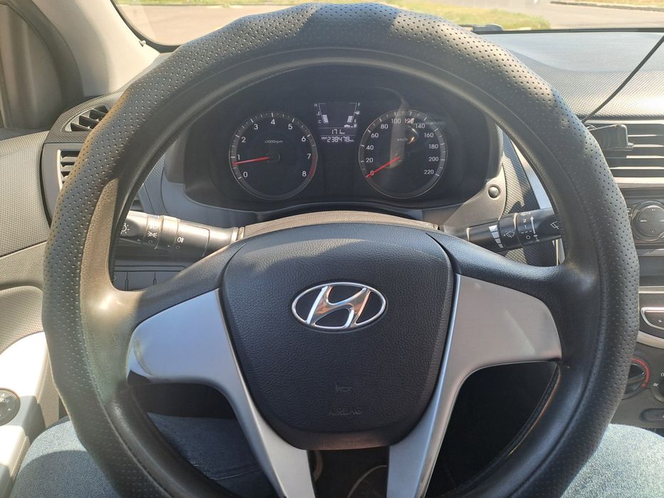 Продам Хендай акцент 2014 г/в