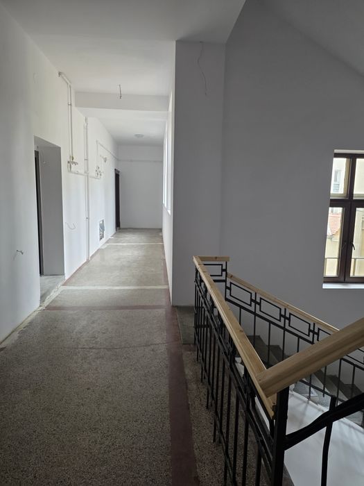 Zona istorică, centrală, proprietari, vindem apartament 2 camere, complet renovat și mobilat