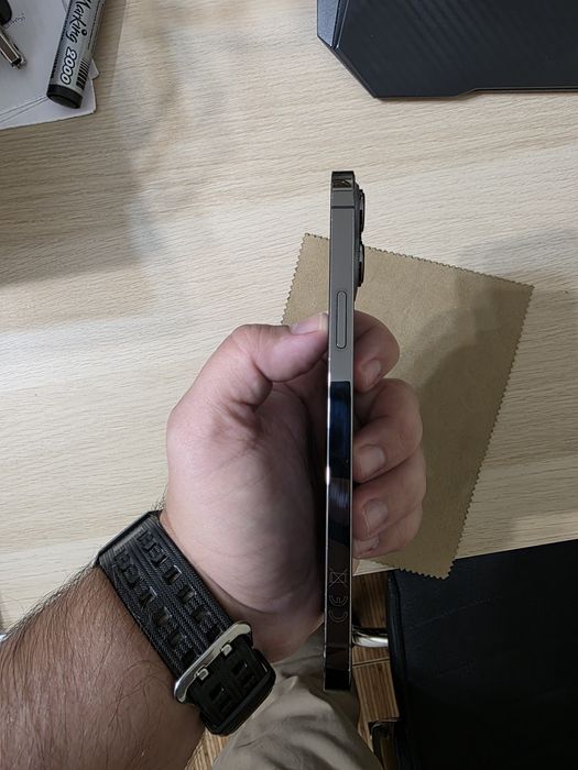 Vand Iphone 13 pro max 1 tb