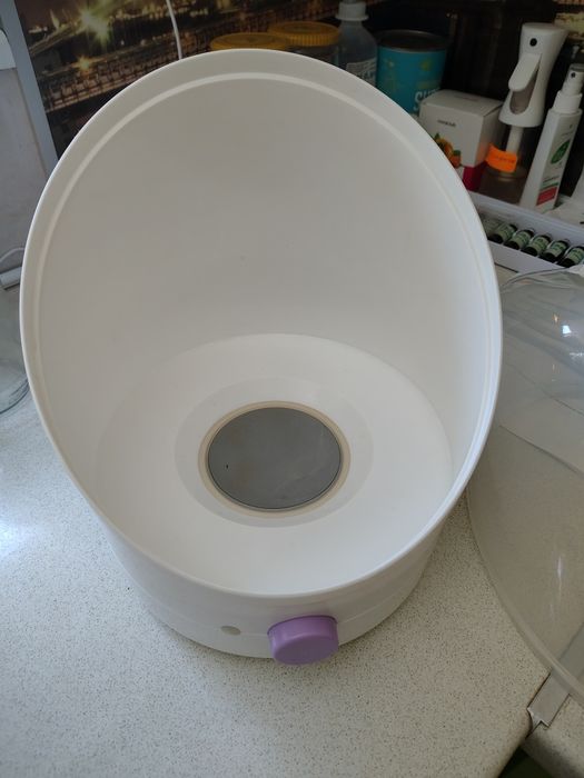 Стерилизатор за бебешки прибори