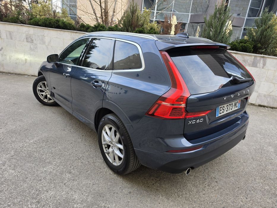 Volvo Xc 60 / 4 x 4 / 2018 / Led / Keyless / 190 Cp