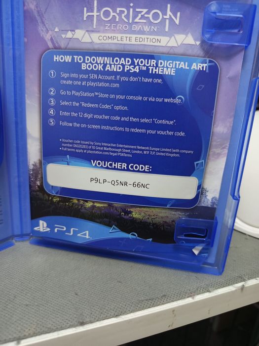 Vând Horizon Zero Dawn și The Crew 2 Ps4