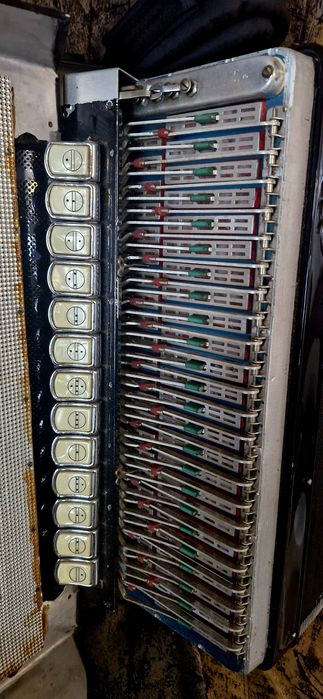 Armonica Adria cu 120 basi