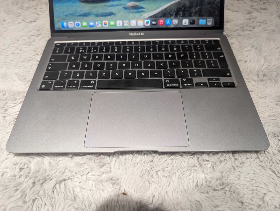 MacBook air 13" m1 8gb 256gb