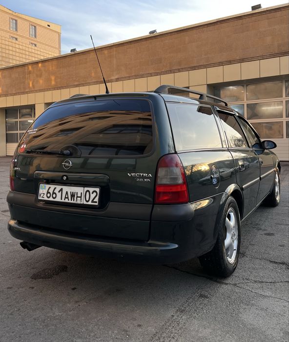 Opel Vectra 2.0/ 1998