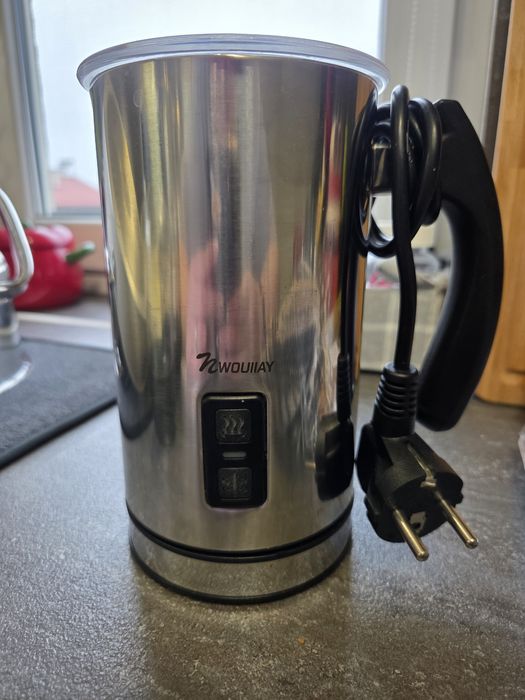 Уред за разпенване и загряване на мляко