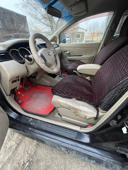 Продается Nissan Tiida. Есть хорошй  Торг.