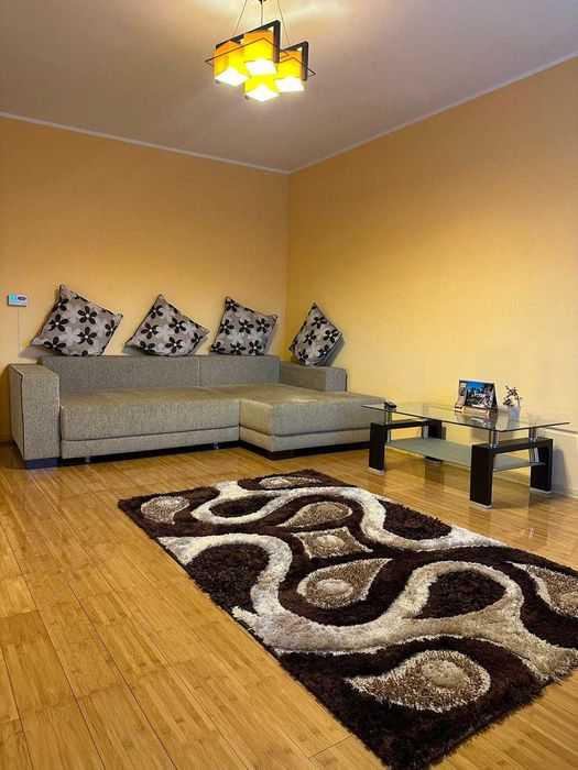 Persoana fizică,închiriez apartament 2 camere 56 m²