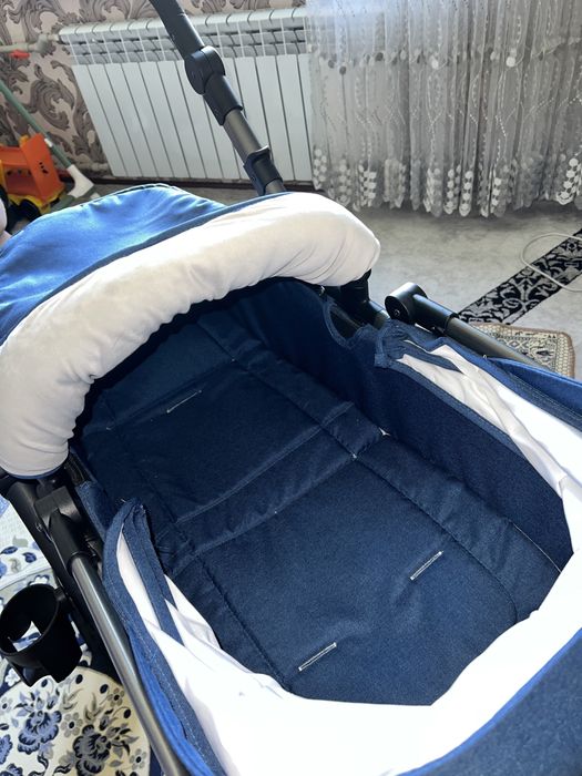 Продается коляска для новорожденных.