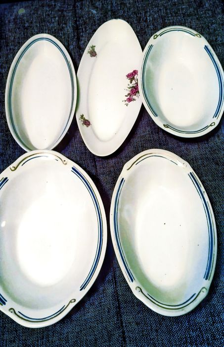 Продам Блюдо пять штук