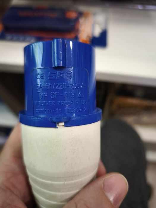 СЕЕ щивтов еврокуплунг (Щепсел)