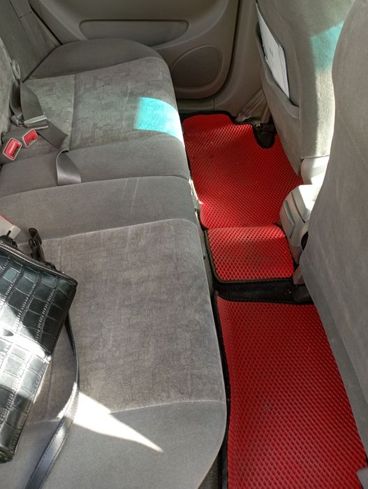 Продам машину Тойота Спасио