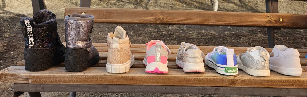 Продам детскую обувь