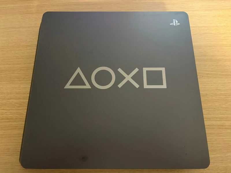 PlayStation 4 Slim 1TB cuh-2116B + Controller + FIFA 19/20 – Stare Foarte Bună