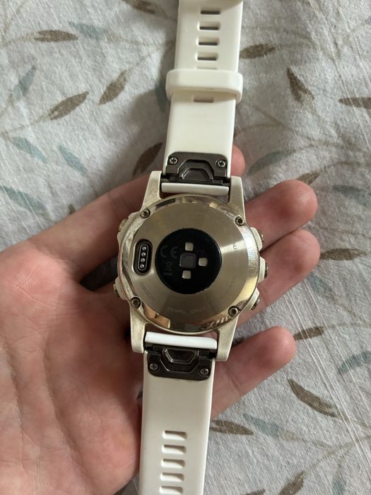 Продаю часы Garmin Fenix 5s