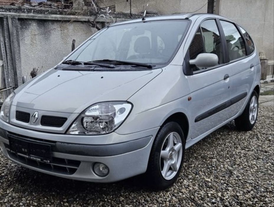 Carenaj roata / aparatoare noroi stanga fata Renault Scenic 1