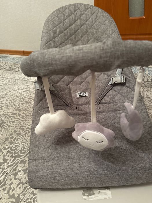 Продам шезлонг для малыша