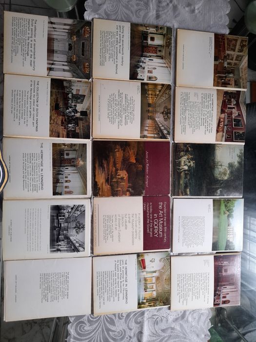 Каталози със снимки на художествени галерии