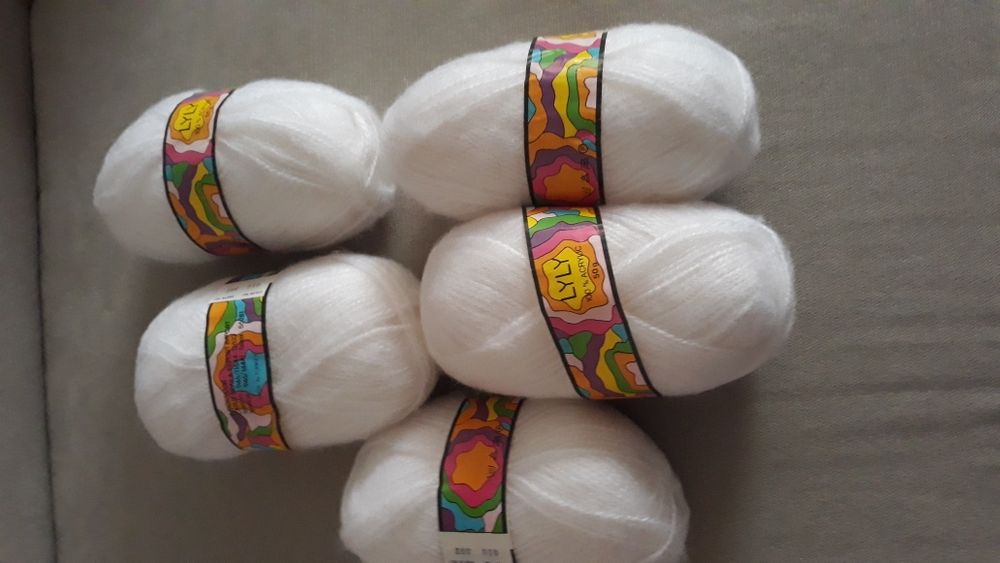 Material pentru tricotat LIYCRA alb Nou