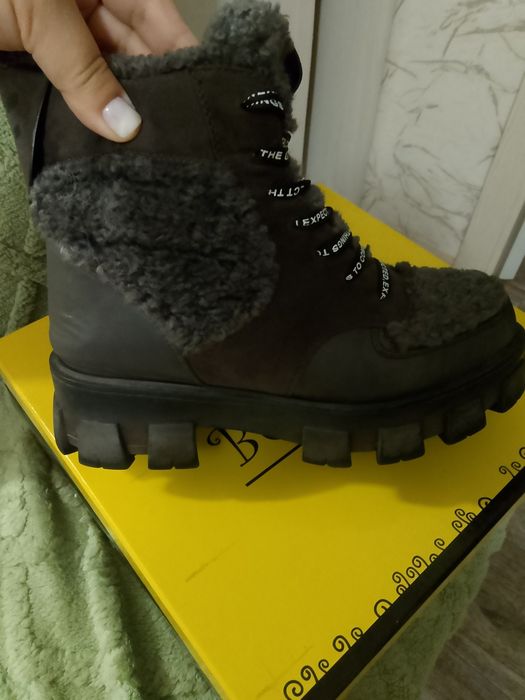 Ботинки женские.