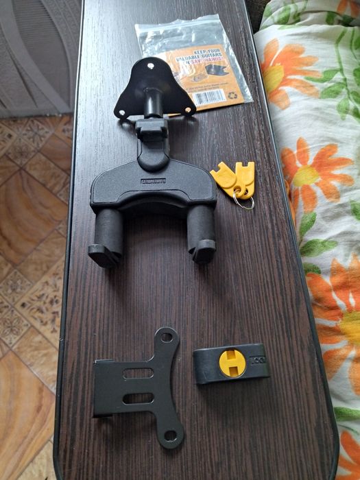 Продам держатель гитары