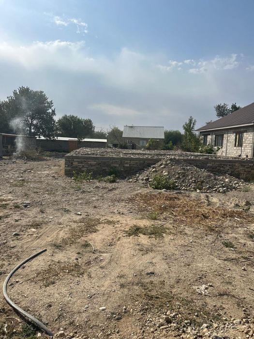 Продам участок с фундамента