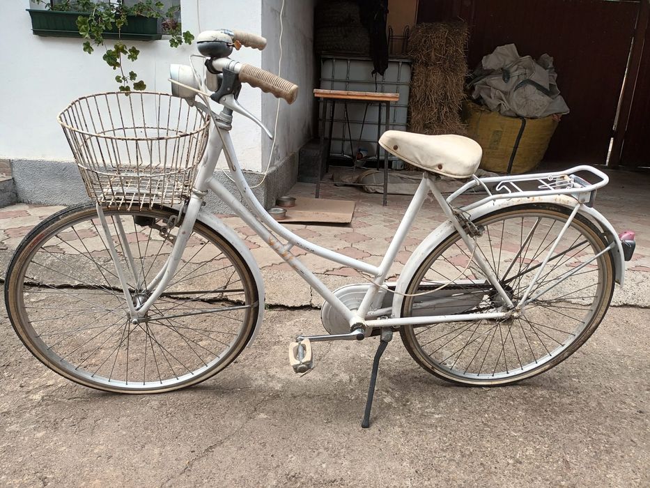 Bicicleta pegas veche
