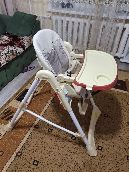 Детский стул для кормления