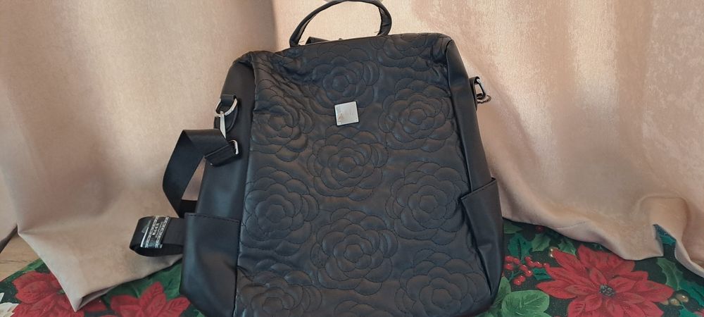 Нова дамска раница.