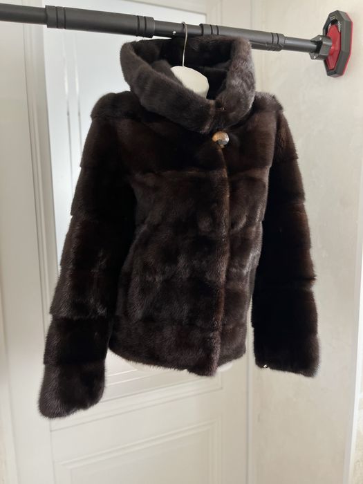 Продам норковую шубу